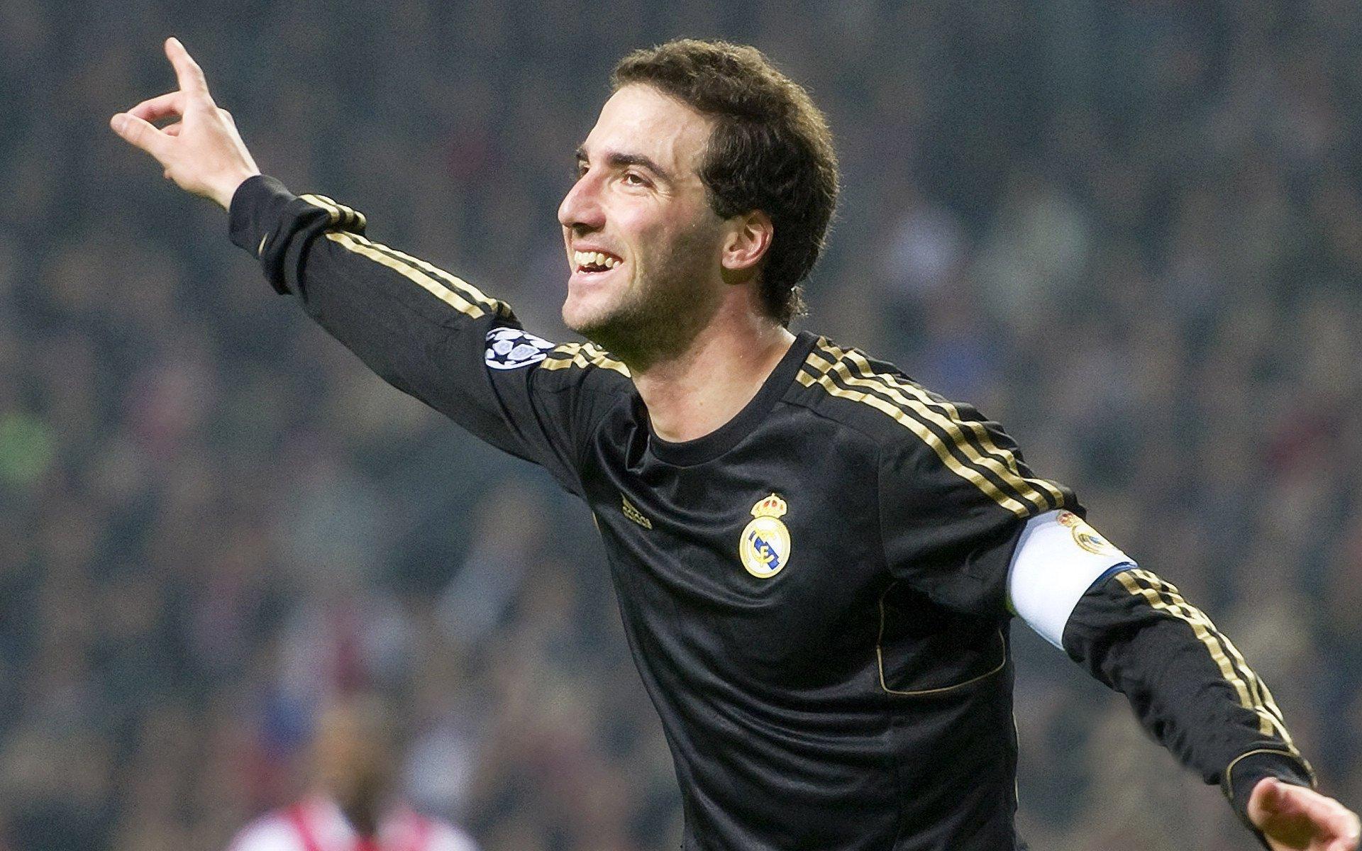 巴萨薪资危机,亚马尔团队索要顶薪,俱乐部坚拒莱万、德容标杆