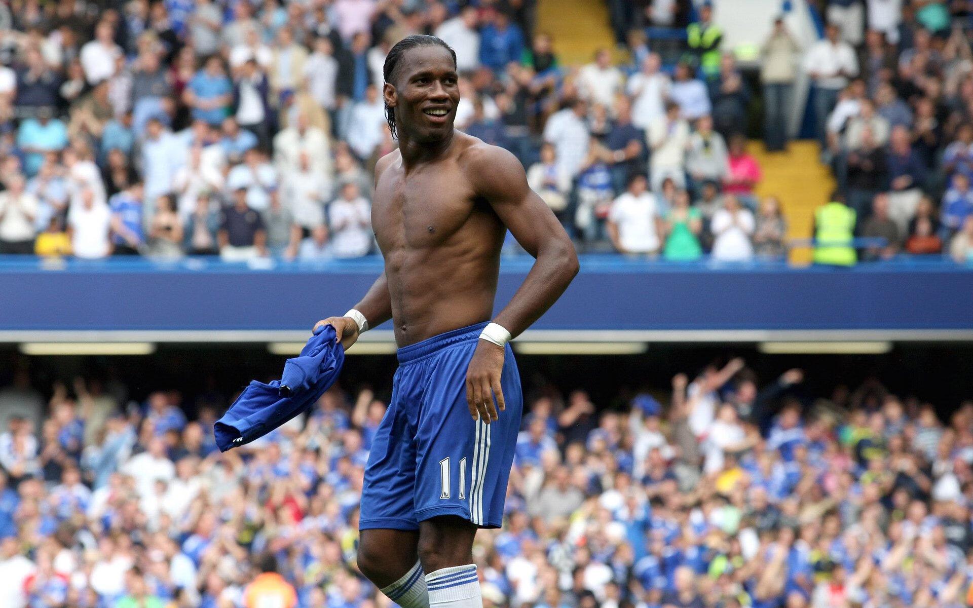 转播消音两年半护球员，英媒揭托马斯身份保护内幕